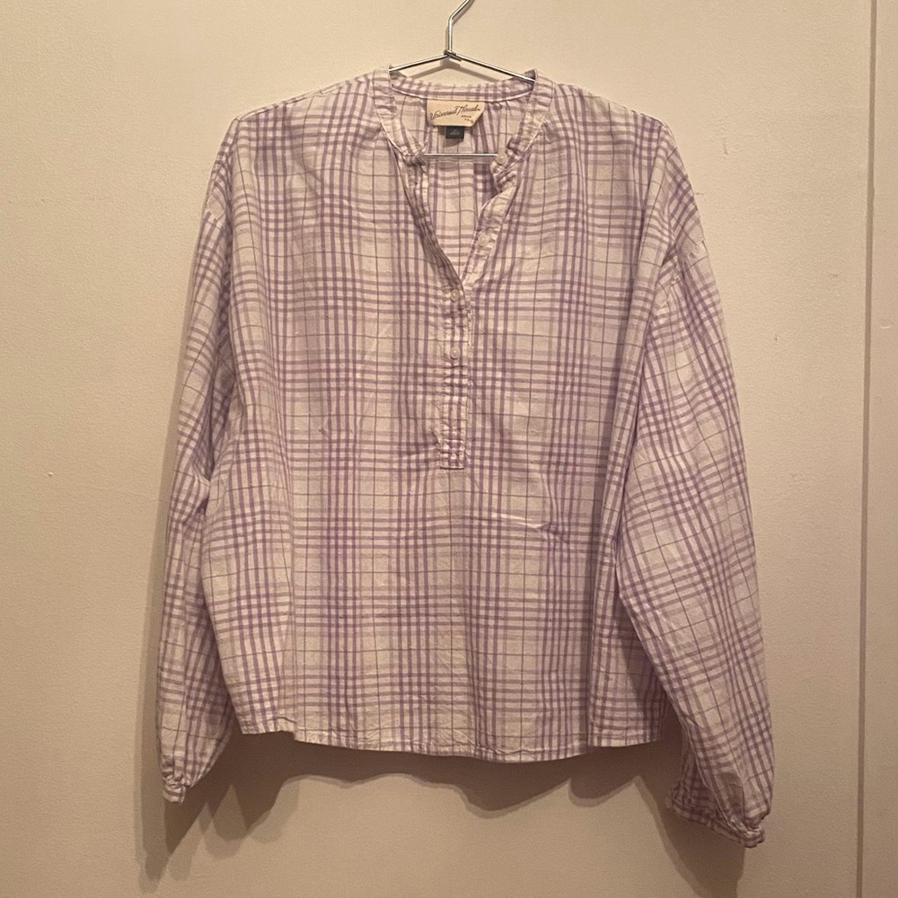 Universal Thread, size s women’s purple checkered blouse
